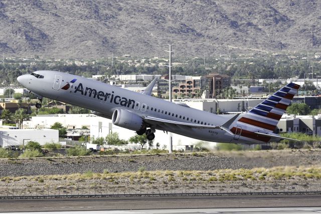 Boeing 737 MAX 8 (N331TK)