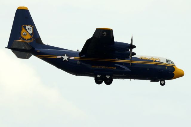 Lockheed C-130 Hercules (17-0000) - 'Marine Alpha Bravo One Zero' arriving on 15R. Diverting to Boston due to a mechanical issue after a fuel stop in Bangor, ME from England