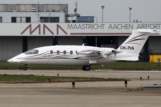 Piaggio P.180 Avanti (OK-PIA)