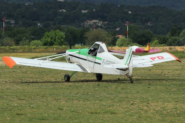 Piper PA-25 Pawnee (F-GFPD) - 12 mai 2016 - Aérodrome de Fayence Tourettes