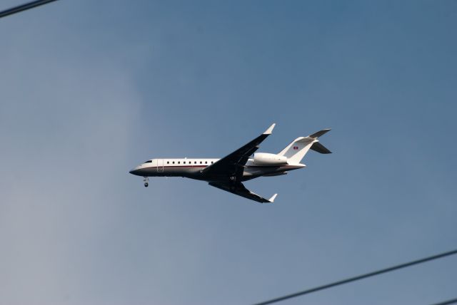 — — - Global Express XRS