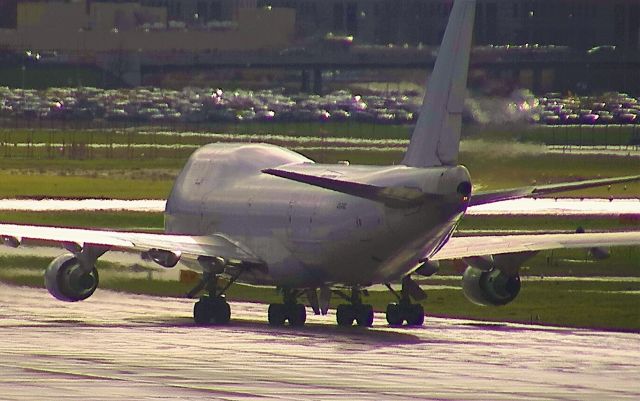 Boeing 747-400 (4X-ICC)