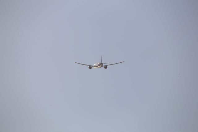 BOEING 777-300ER (G-STBO)
