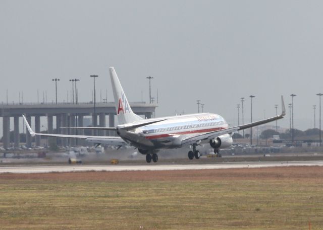 Boeing 737-800 —
