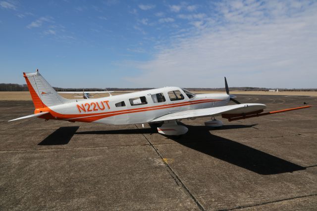 Piper Cheyenne (N22UT)