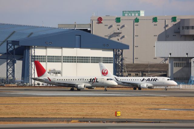 Embraer 170/175 (JA213J)