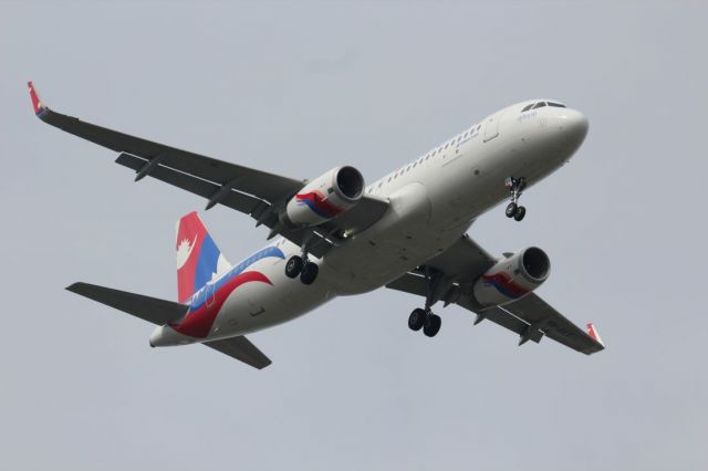 Airbus A320 (9N-AKX) - Spotting at VTBS, July 31st, 2015