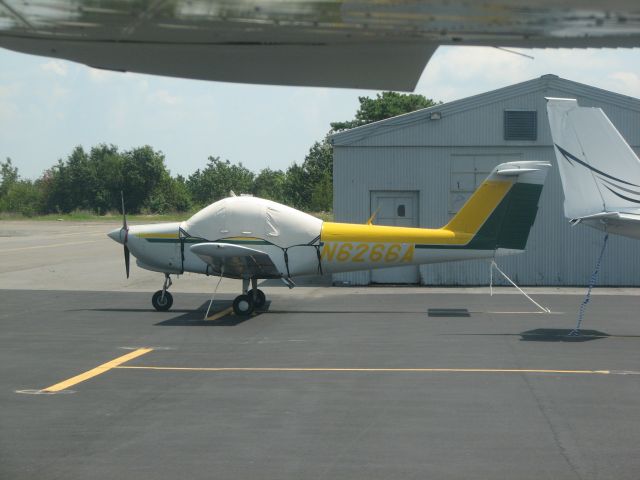 Piper Cherokee (N6266A) - at Zerbey