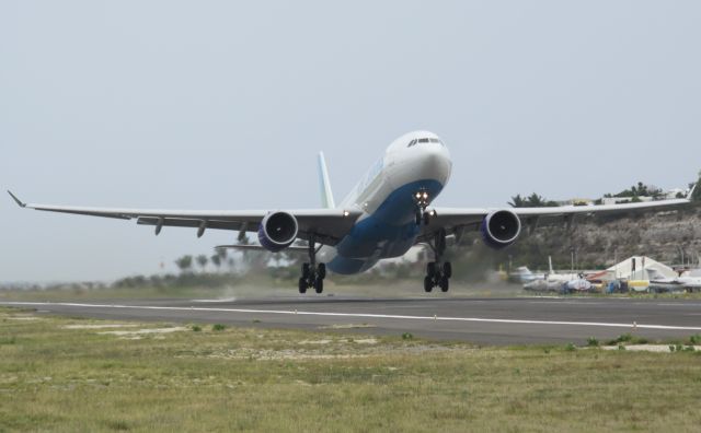 Airbus A330-300 (F-GOTO)