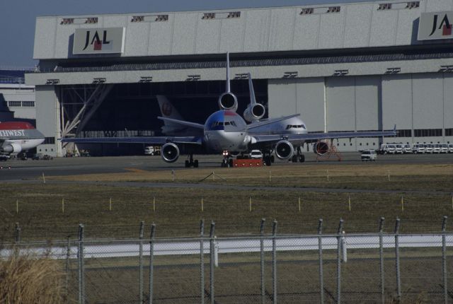 McDonnell Douglas DC-10 (N237NW) - Departure at Narita Intl Airport Rwy34L on 1999/01/05 " NWA&KLM c/s "