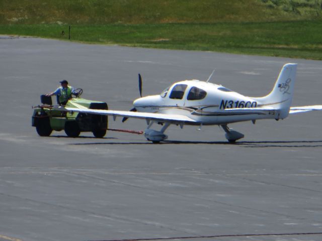 Cirrus SR-22 (N316CD)