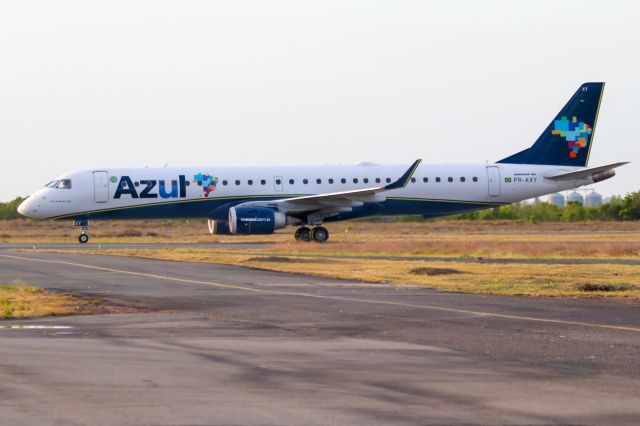 Embraer ERJ-190 (PR-AXY)