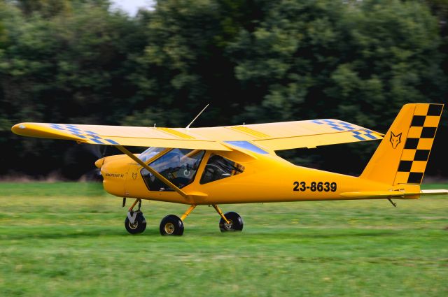 AEROPRAKT A-32 Vixxen (23-8639) - 23-8639 taking off at YLIL.