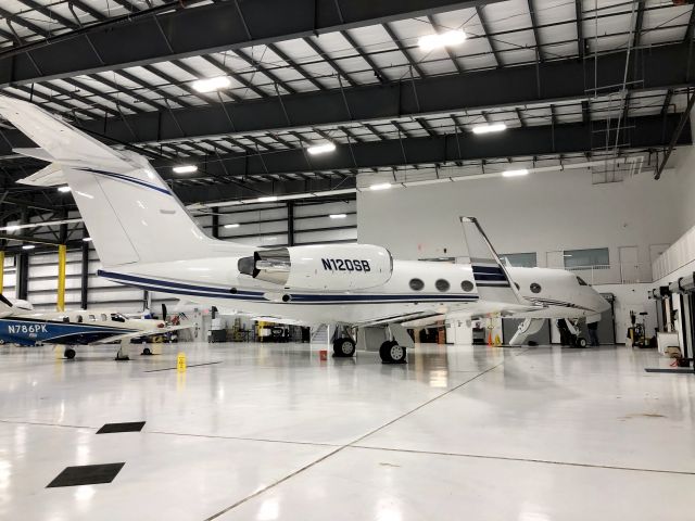 Gulfstream Aerospace Gulfstream IV (N120SB)