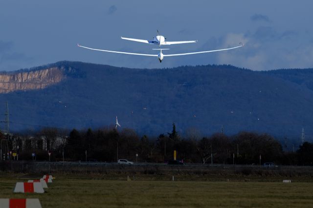 AEROSPOOL WT-9 Dynamic (D-MMAN) - Towing ... at its finest.