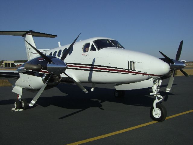 Beechcraft Super King Air 200 (N964RT)