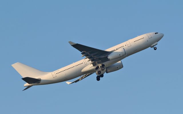 Airbus A330-200 (G-VYGL) - a330-243mrtt g-vygl training at shannon 19/1/17.