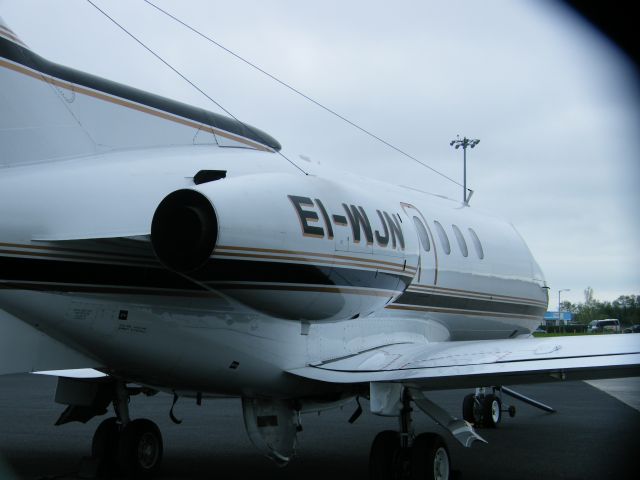 Hawker 800 (EI-WJN)