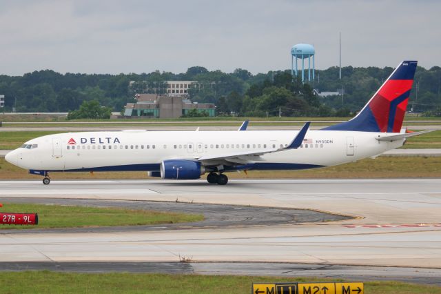 Boeing 737-900 (N905DN)