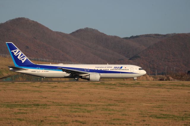 BOEING 767-300 (JA615A) - November 10th 2018:HKD-HND.