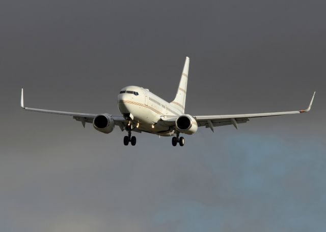 Boeing 737-700 (P4-BBJ) - 02/01/2014br /Landing 27