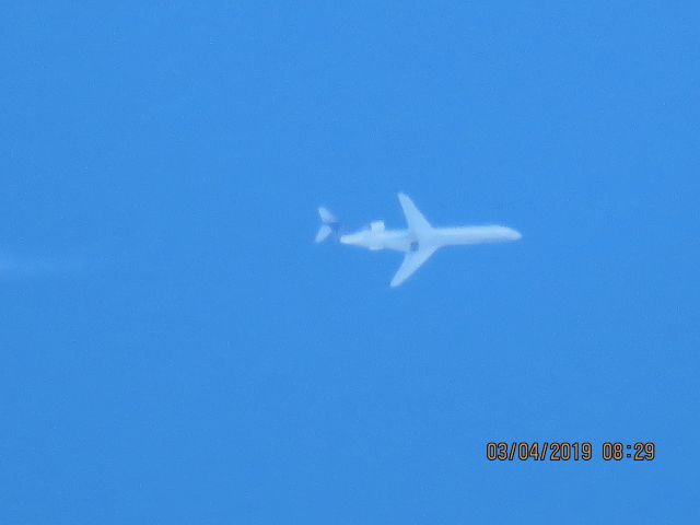 Canadair Regional Jet CRJ-700 (N155GJ)