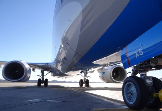 Boeing 737-700 (LV-CXS) - Comodoro Rivadavia, Argentina