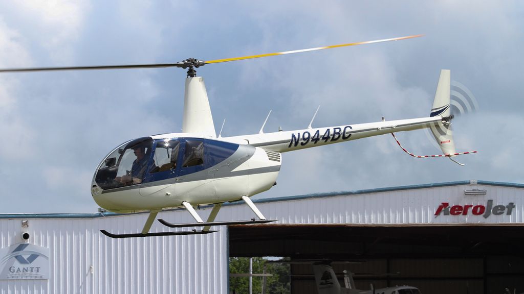 Robinson R-44 (N944BC)