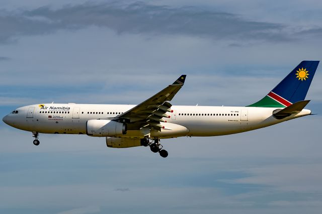 Airbus A330-200 (V5-ANO)