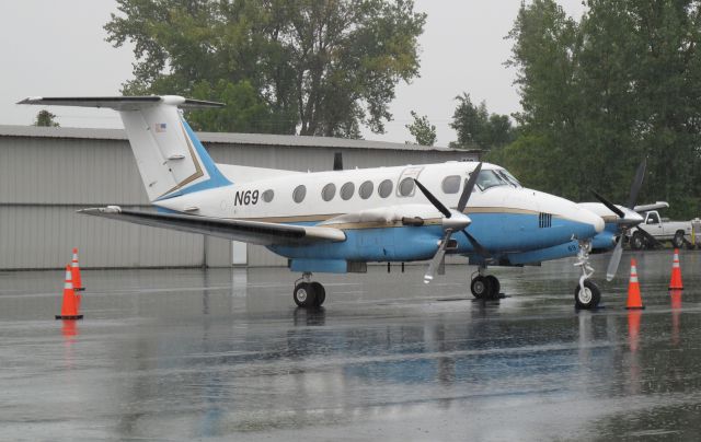 Beechcraft Super King Air 200 (N69)