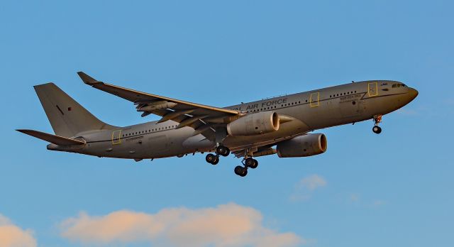 Airbus A330-200 (ZZ335) - ZZ335 Royal Air Force 2012 Airbus KC2 Voyager (A330-243MRTT) - cn 1334 - Red Flag 17-1: Jan. 23 to Feb. 10, 2017br /Las Vegas - Nellis AFB (LSV / KLSV)br /USA - Nevada, February 7, 2017br /Photo: TDelCoro