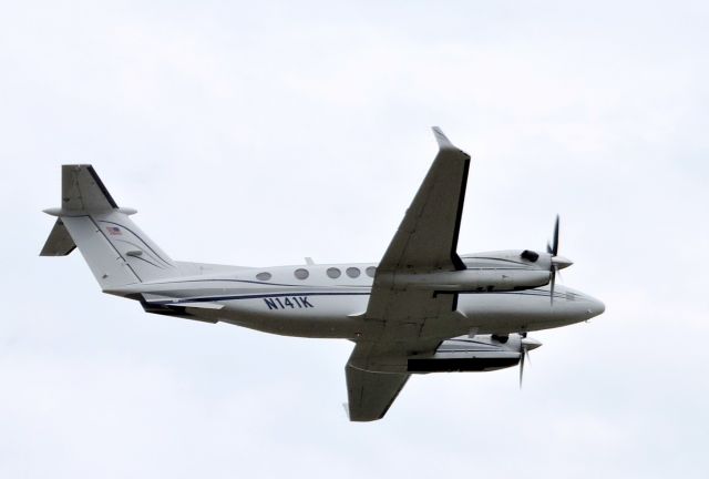 Beechcraft Super King Air 350 (N141K) - King Air 350 climbing out of Plymouth.