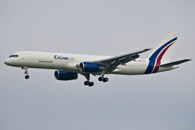 Boeing 757-200 (EC-FTR)