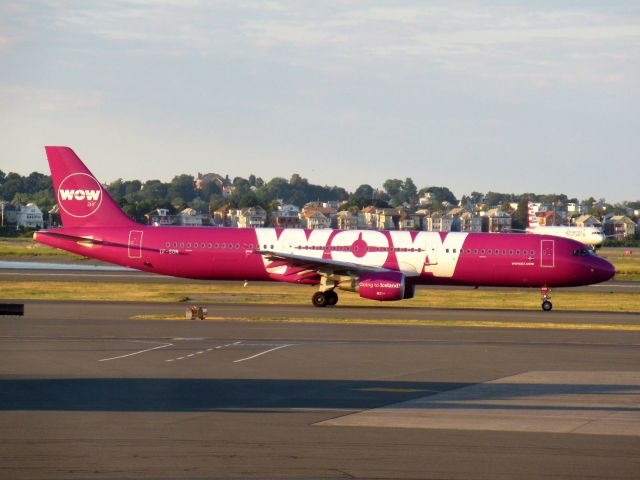 Airbus A321 (TF-SON)