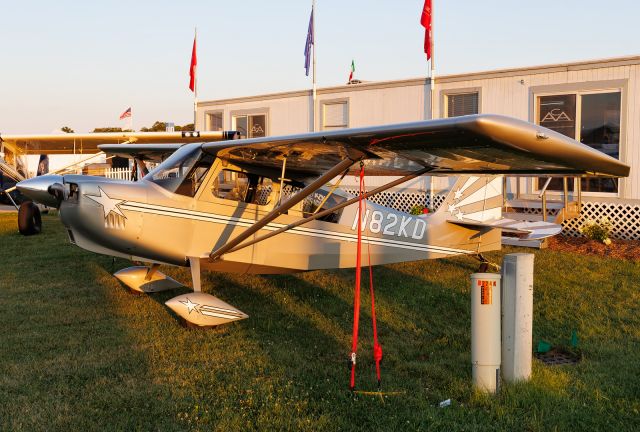 CHAMPION Decathlon (N82KD)