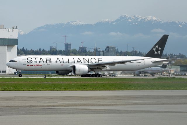 BOEING 777-300ER (VT-ALJ)