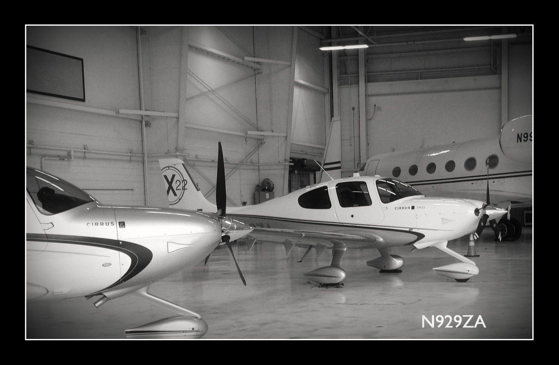 Cirrus SR-22 (N929ZA)