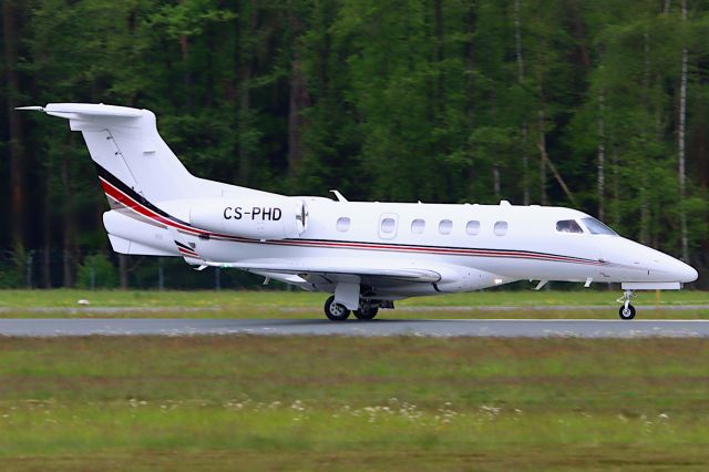 Embraer Phenom 300 (CS-PHD)