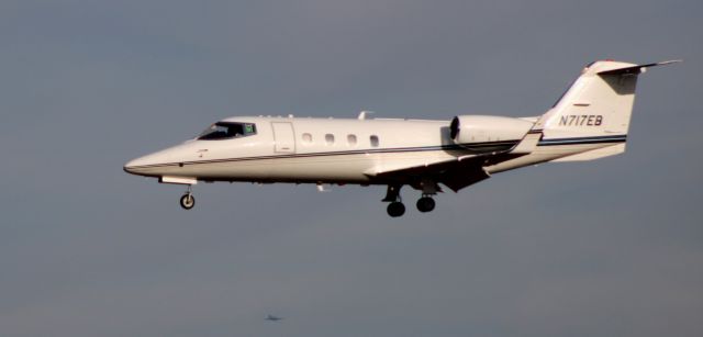 Learjet 55 (N717EB) - On final is this 1981 Gates Learjet 55 in the Autumn of 2021.