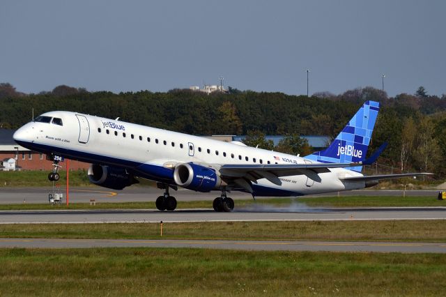 Embraer ERJ-190 (N294JB)