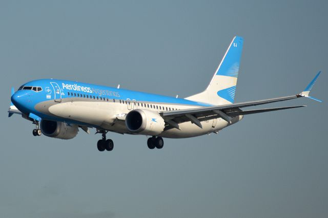 Boeing 737-700 (LV-KEJ)