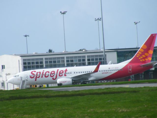 Boeing 737-800 (VT-SGX) - VT-SGX BOEING 737-8GJ CN 37751/3932 OF SPICEJET on delivery at einn 17/19 feb 2012