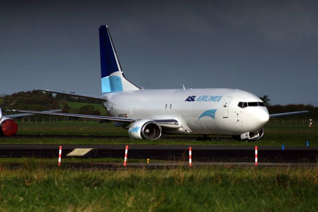 BOEING 737-400 (N494CS) - Seen here on 9-Sep-17 having arrived two days earlier from KDHN via KPSM following freighter conversion.