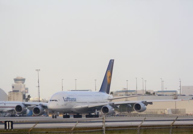 Airbus A380-800 (D-AIMN)