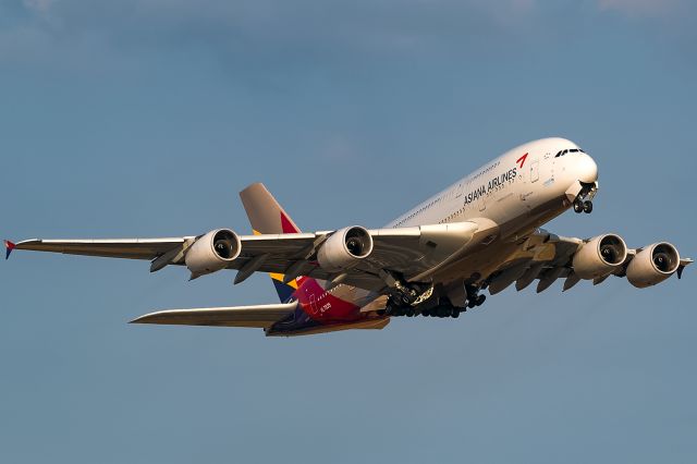 Airbus A380-800 (HL7635)