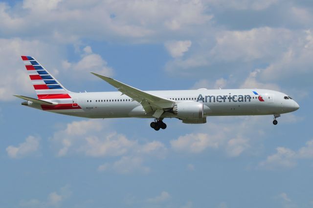 Boeing 787-9 Dreamliner (N826AN) - Seen from Founders Plaza.