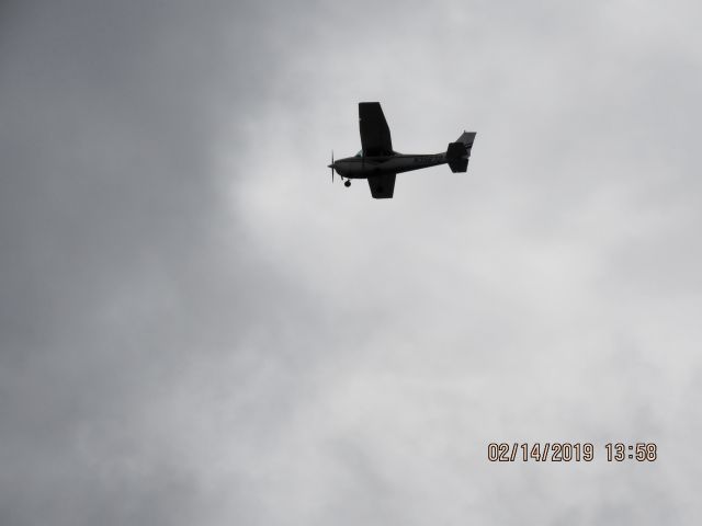 Cessna Skyhawk (N35672)
