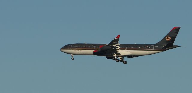 Airbus A340-200 (RJA267) - arriving 24R