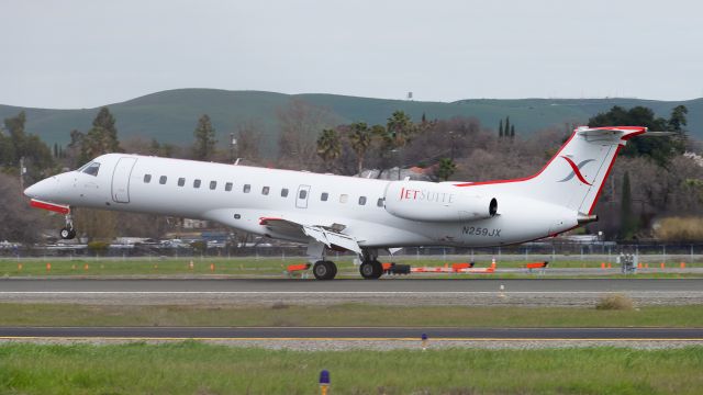 Embraer ERJ-135 (N259JX)