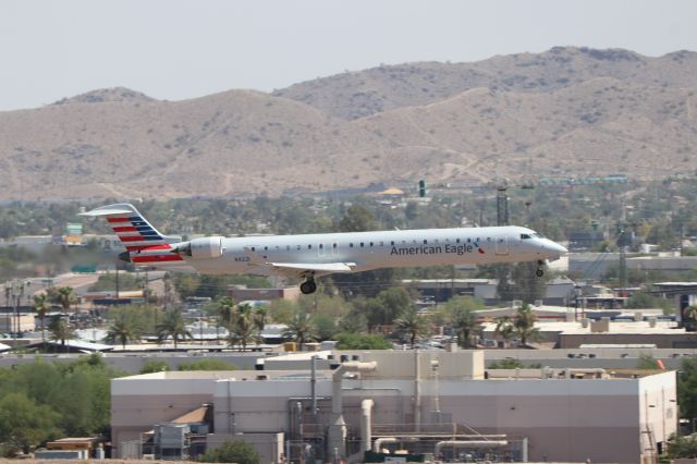 Canadair Regional Jet CRJ-900 (N922LR)